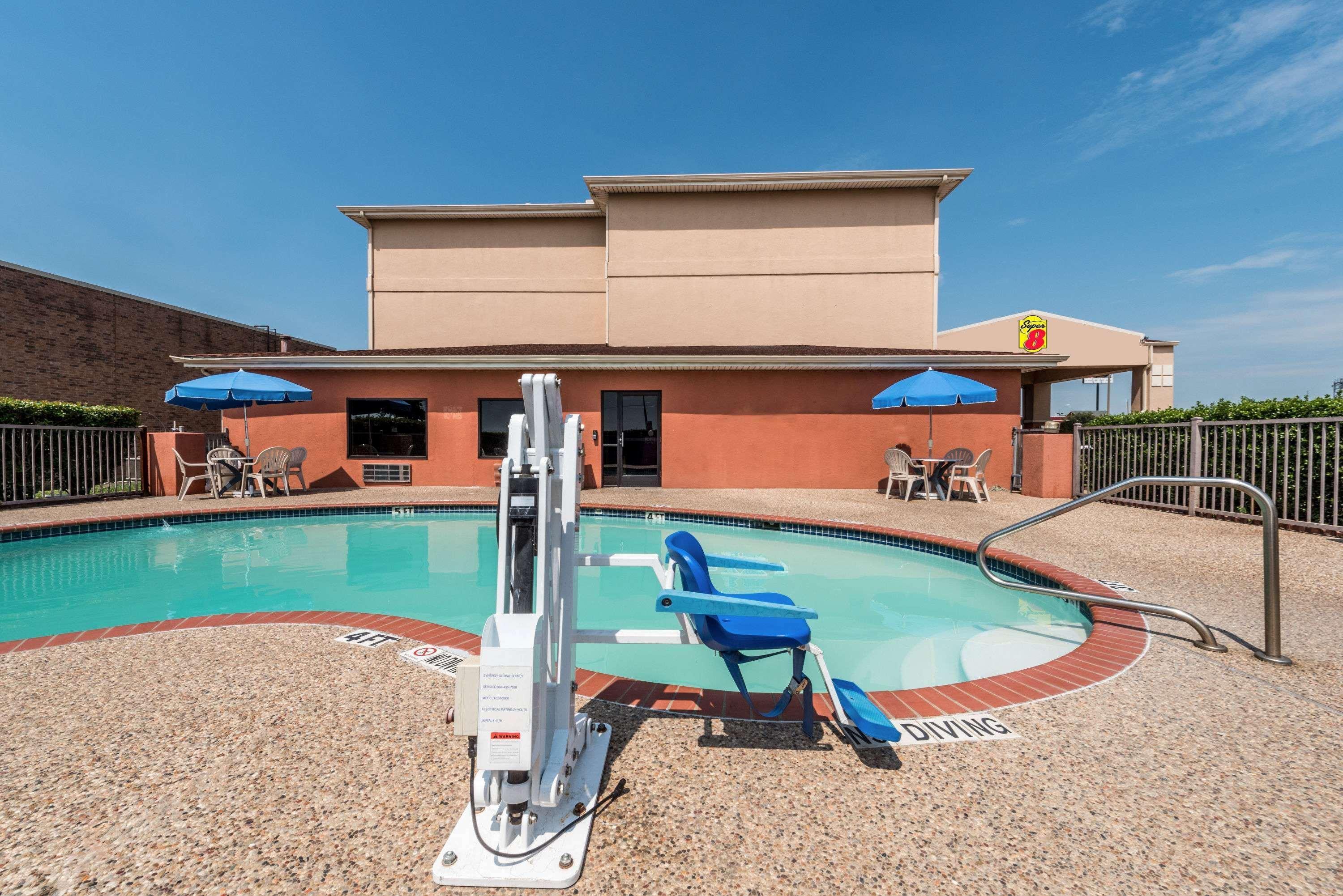 Super 8 By Wyndham Fort Worth North Exteriör bild