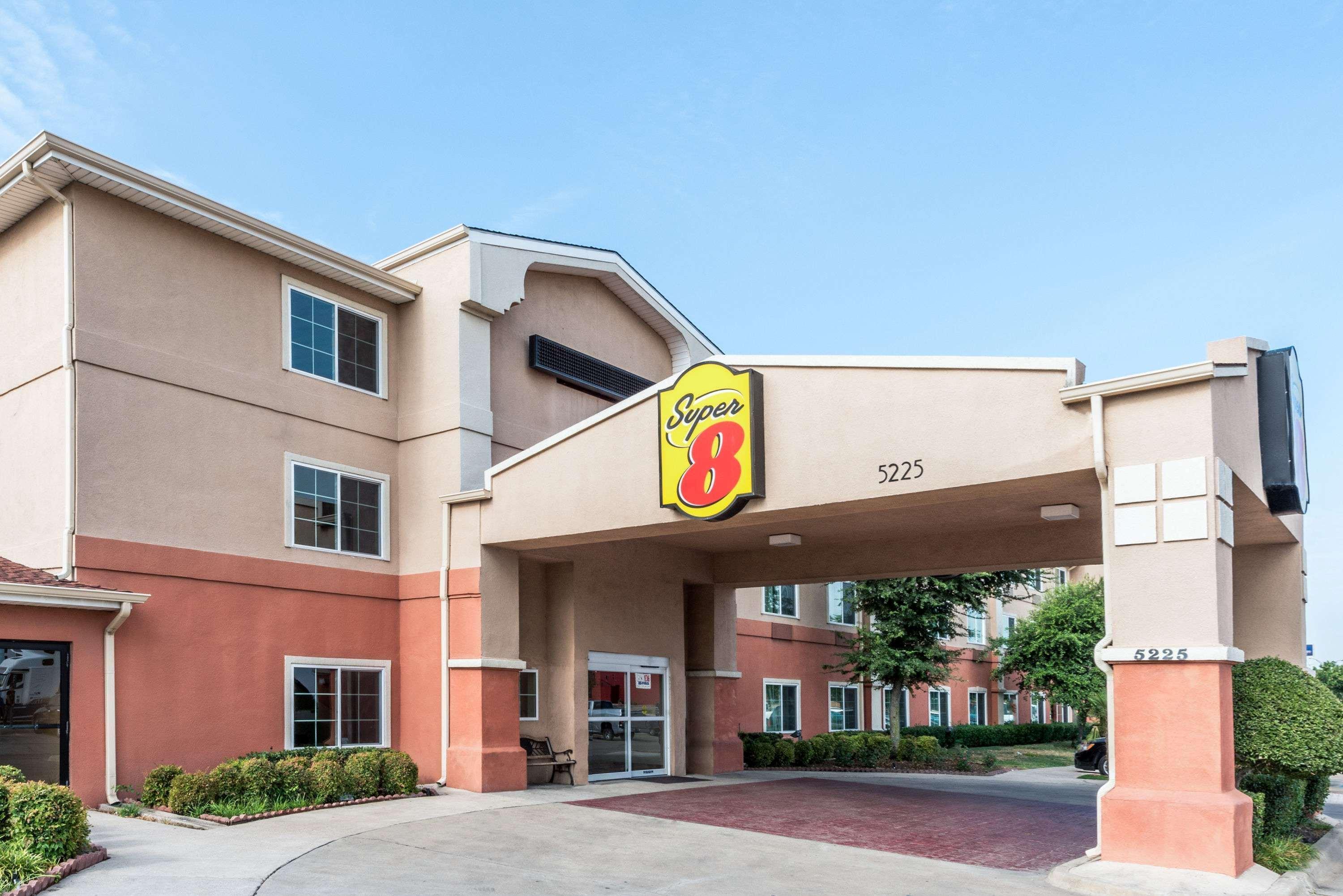 Super 8 By Wyndham Fort Worth North Exteriör bild